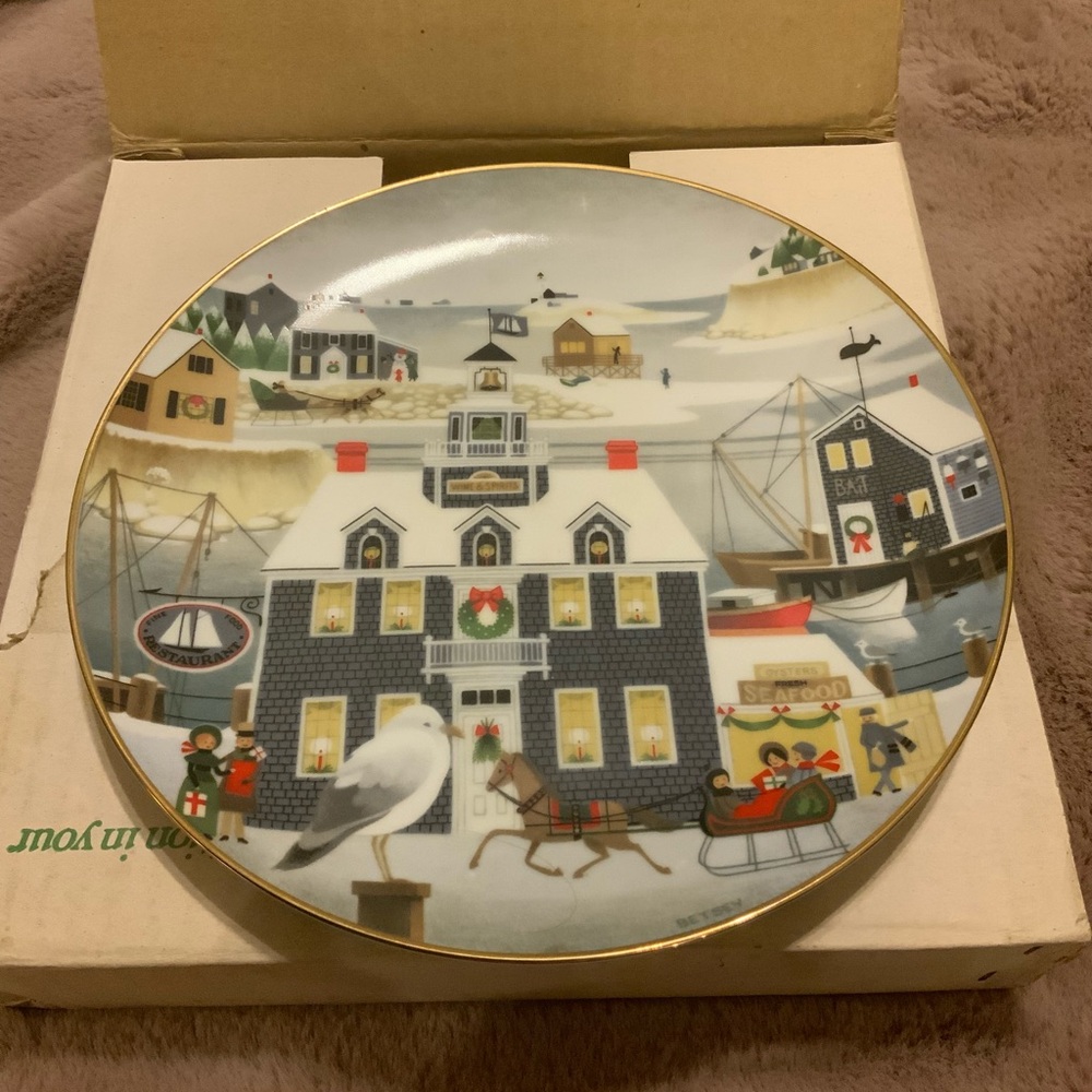 Betsey Bates Christmas Harbor 1987 Decorative Plate 9.3” Annual Certified Box